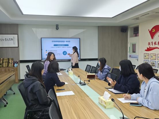 mmexport1764035854937